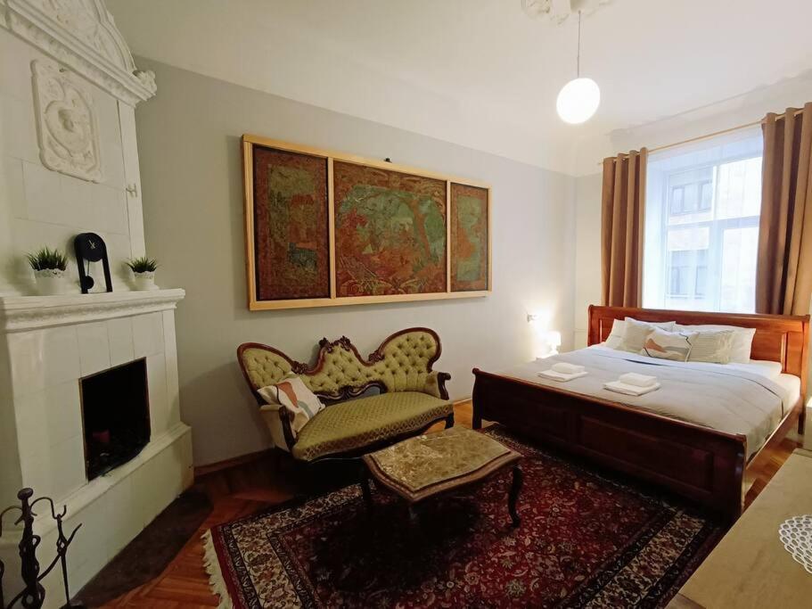 ריגה Unique Spacious Classic 3 Bedroom Midtown Apartment ! Billiard Room ! מראה חיצוני תמונה