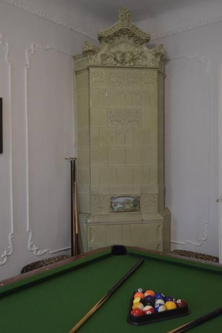 ריגה Unique Spacious Classic 3 Bedroom Midtown Apartment ! Billiard Room ! מראה חיצוני תמונה