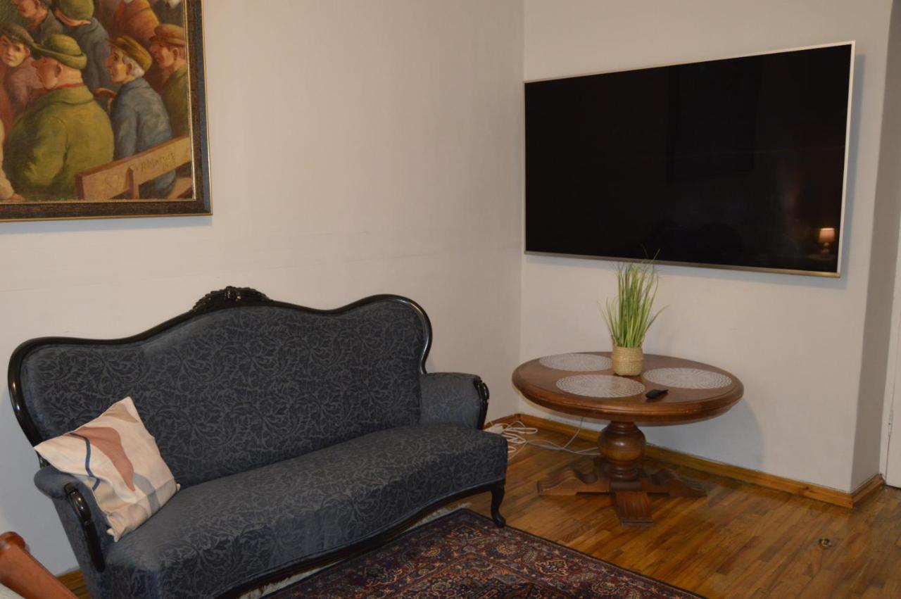 ריגה Unique Spacious Classic 3 Bedroom Midtown Apartment ! Billiard Room ! מראה חיצוני תמונה