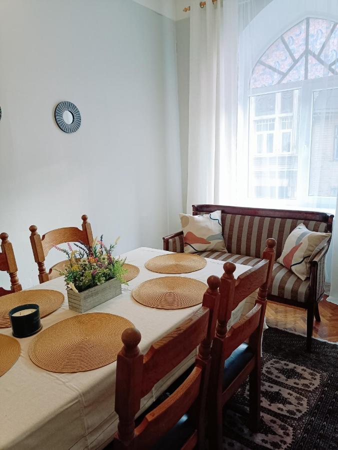 ריגה Unique Spacious Classic 3 Bedroom Midtown Apartment ! Billiard Room ! מראה חיצוני תמונה